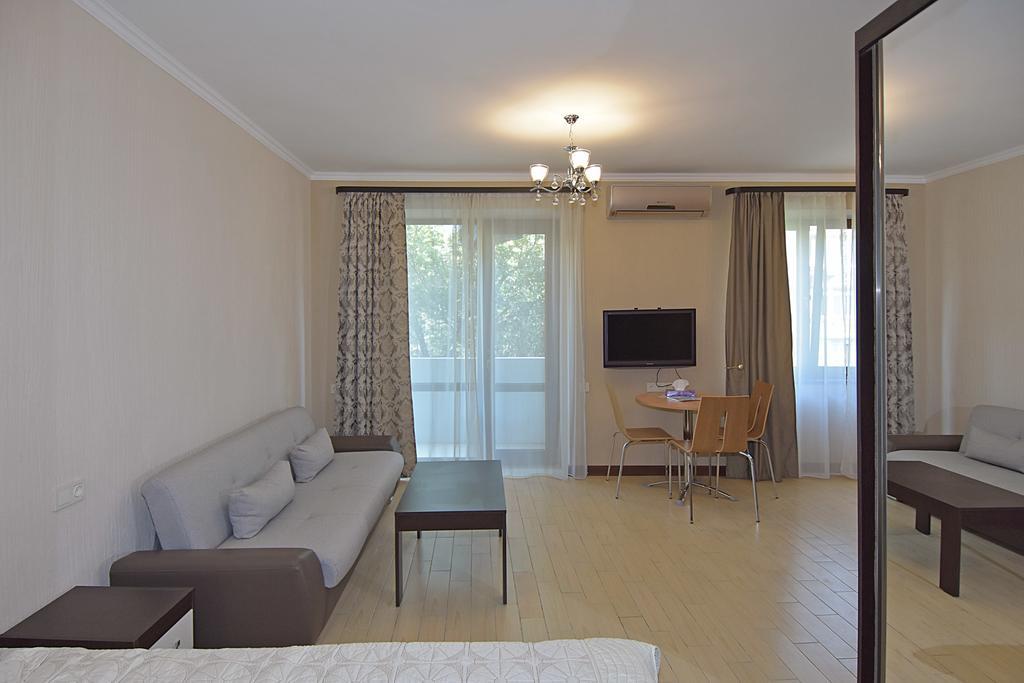 Studioapart In Downtown יירבאן מראה חיצוני תמונה