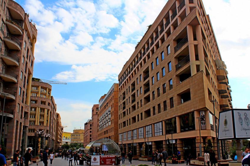 Studioapart In Downtown יירבאן מראה חיצוני תמונה